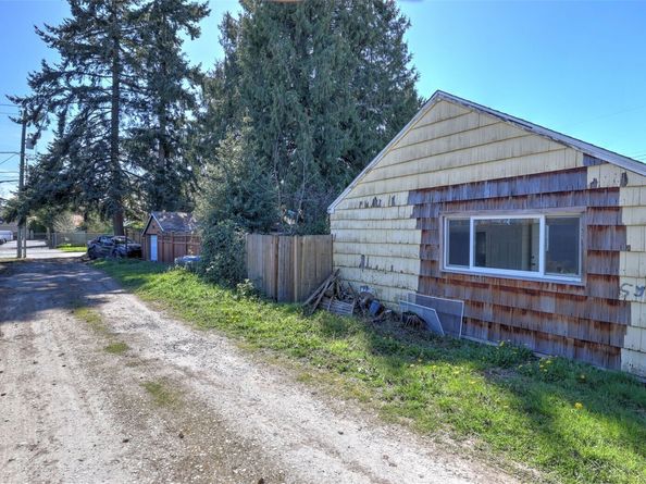 8650 10th Avenue SW, Seattle WA 98106