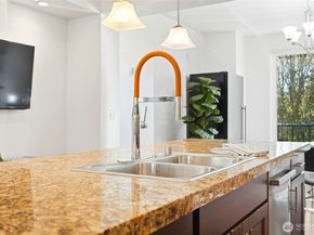 10175 156th Court NE 105, Redmond WA 98052