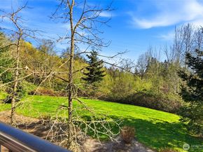 10175 156th Court NE 105, Redmond WA 98052