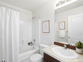 10175 156th Court NE 105, Redmond WA 98052