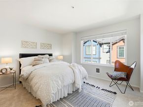 10175 156th Court NE 105, Redmond WA 98052