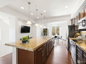 10175 156th Court NE 105, Redmond WA 98052