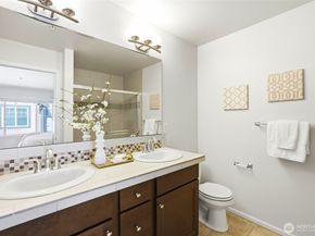 10175 156th Court NE 105, Redmond WA 98052