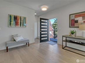 4019 4th Avenue NE B, Seattle WA 98105