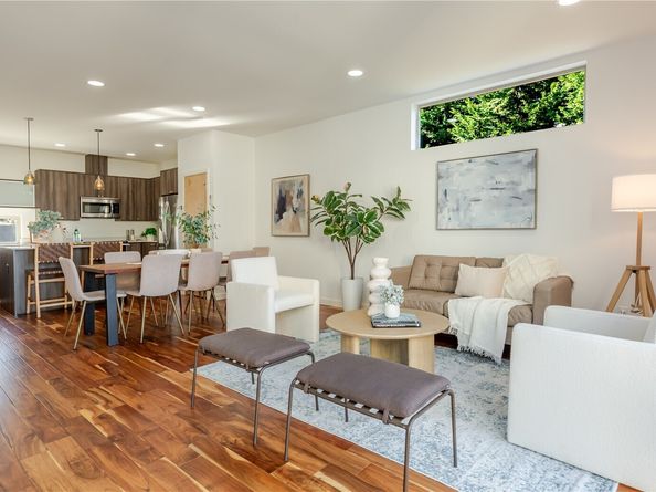 3245 21st Avenue W, Seattle WA 98199