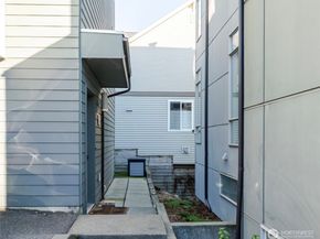 3245 21st Avenue W, Seattle WA 98199