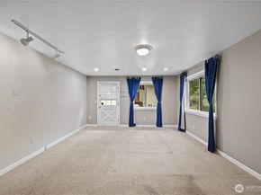 10833 32nd Drive SE, Everett WA 98208