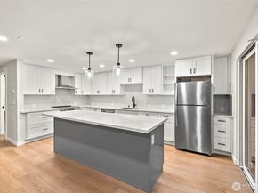 200 Mt Park Boulevard SW A103, Issaquah WA 98027