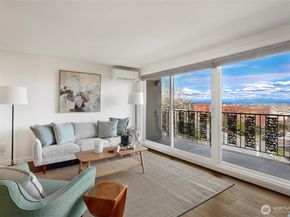 1818 Bigelow Avenue N 301, Seattle WA 98109