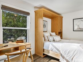 1818 Bigelow Avenue N 301, Seattle WA 98109