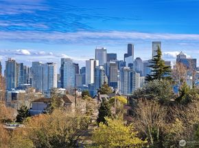 1818 Bigelow Avenue N 301, Seattle WA 98109
