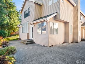 19640 88th Place NE, Bothell WA 98011