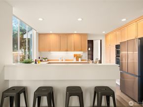 19640 88th Place NE, Bothell WA 98011