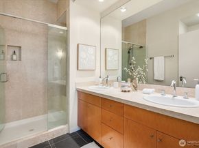 1188 106th Avenue NE 430, Bellevue WA 98004
