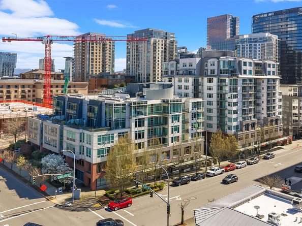 1188 106th Avenue NE 430, Bellevue WA 98004