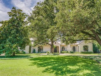 5936  Woodland Drive 