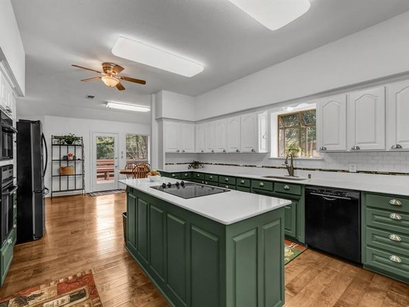 120  Oak Hollow Court S, Azle Texas 76020