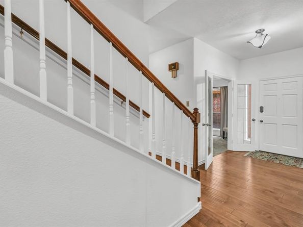 120  Oak Hollow Court S, Azle Texas 76020