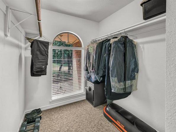 120  Oak Hollow Court S, Azle Texas 76020