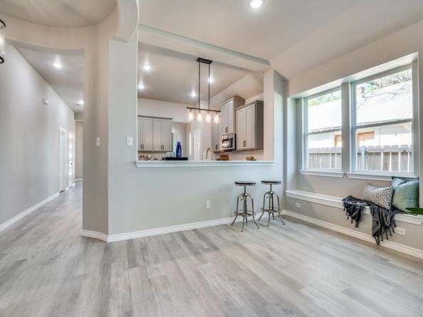 3600  Carl Street , Dallas Texas 75210