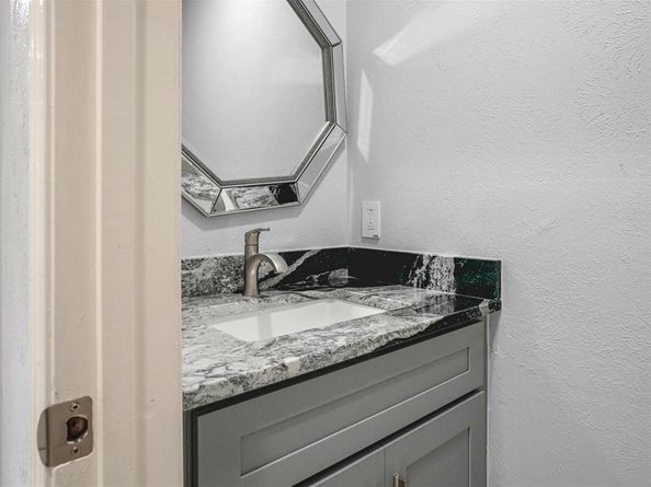 900  Westminster Drive , Richardson Texas 75081