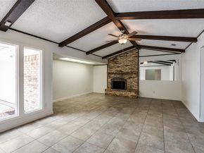 1902  Pat Ln  , Carrollton Texas 75006