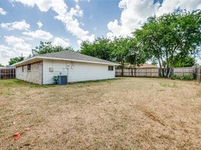1902  Pat Ln  , Carrollton Texas 75006