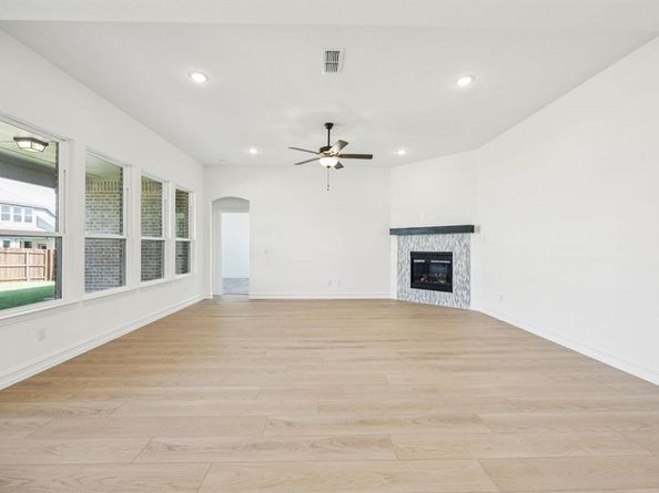 1872  Naseby Road , Fort Worth Texas 76052
