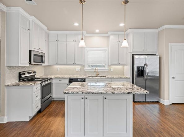 2549  Rogers Avenue , Fort Worth Texas 76109