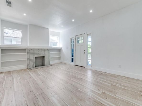 809  Cristler Avenue , Dallas Texas 75223