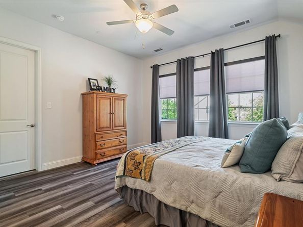 5542  Yellowstone Road , The Colony Texas 75056