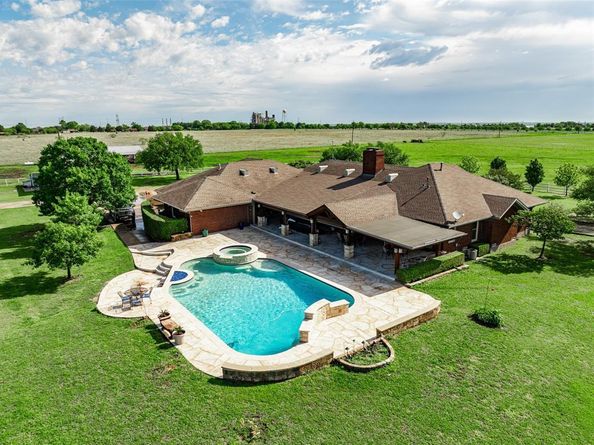 577  Polly Road , Sunnyvale Texas 75182