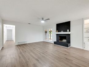 913  Vince Lane , DeSoto Texas 75115