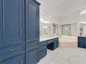 913  Vince Lane , DeSoto Texas 75115