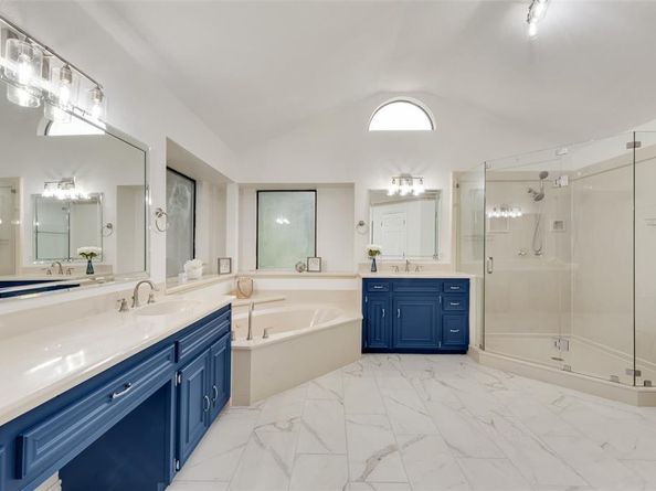 913  Vince Lane , DeSoto Texas 75115