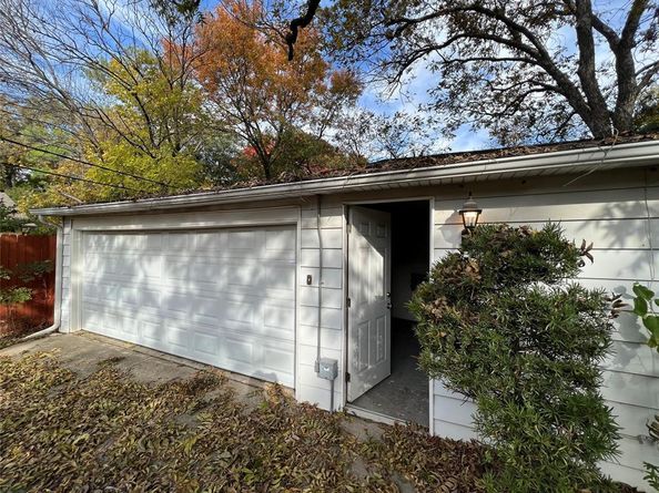 4181  Lively Lane , Dallas Texas 75220