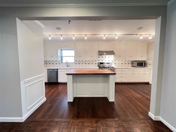 4181  Lively Lane , Dallas Texas 75220