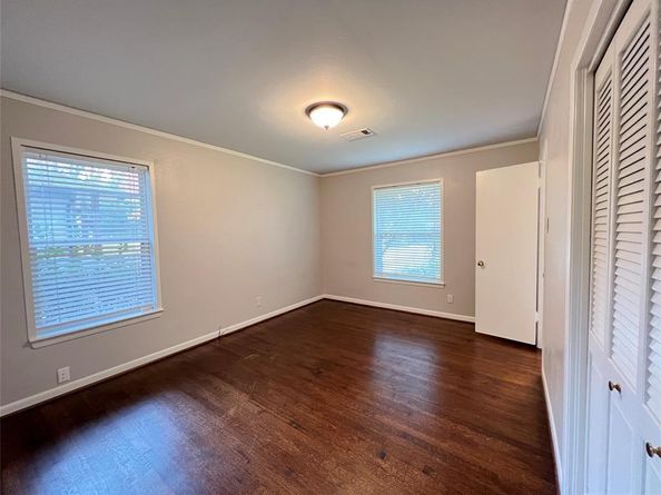 4181  Lively Lane , Dallas Texas 75220