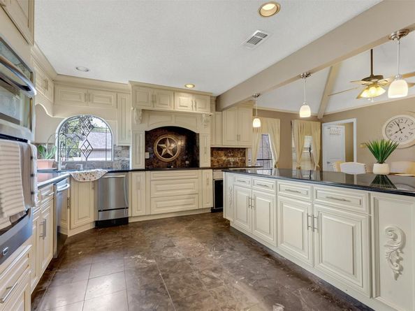 210  Sunray Lane , Sunnyvale Texas 75182