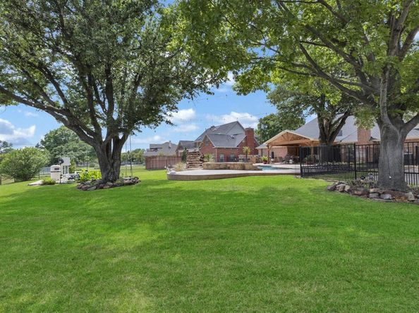 210  Sunray Lane , Sunnyvale Texas 75182