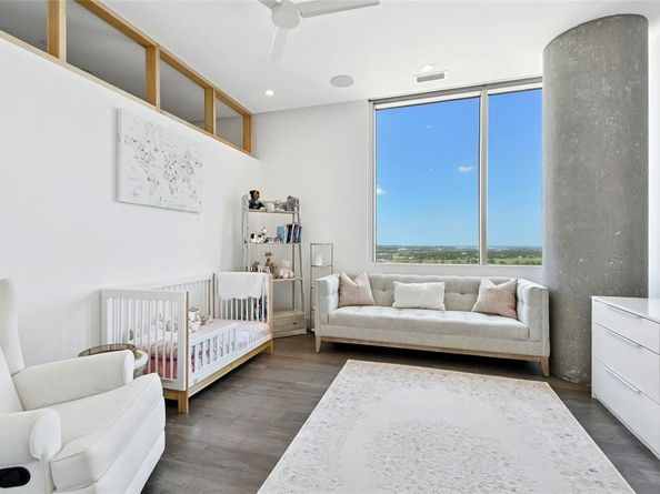 2200  Victory Avenue  2107, Dallas Texas 75219