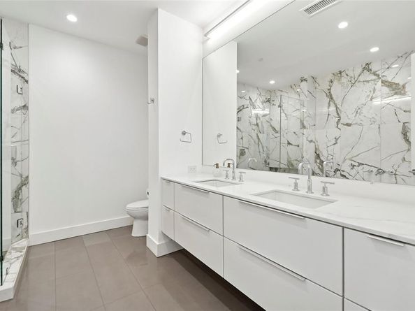 2200  Victory Avenue  2107, Dallas Texas 75219