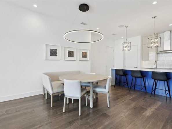 2200  Victory Avenue  2107, Dallas Texas 75219