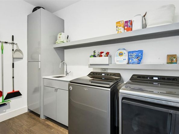 2200  Victory Avenue  2107, Dallas Texas 75219