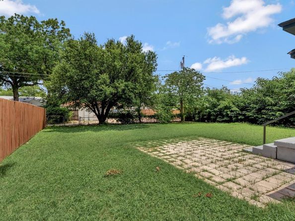 1710  Plymouth Drive N, Irving Texas 75061