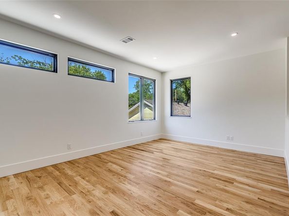 8806  Diceman Drive , Dallas Texas 75218