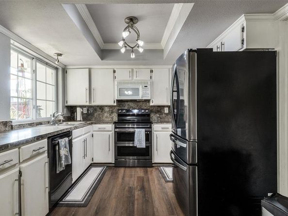 1310  Briar Hollow Lane , Garland Texas 75043