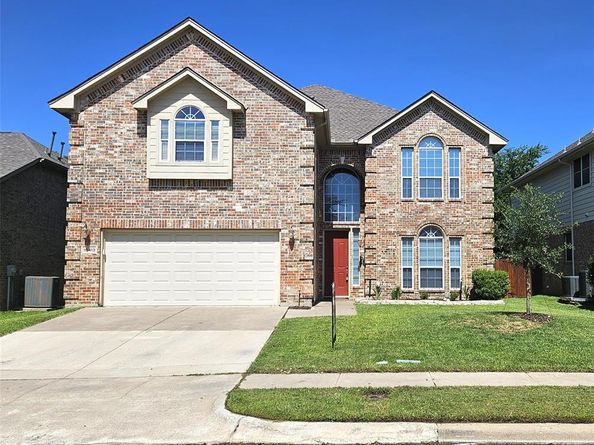 10413  Stoneside Trail , Fort Worth Texas 76244