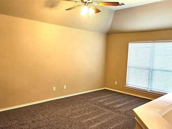 10413  Stoneside Trail , Fort Worth Texas 76244