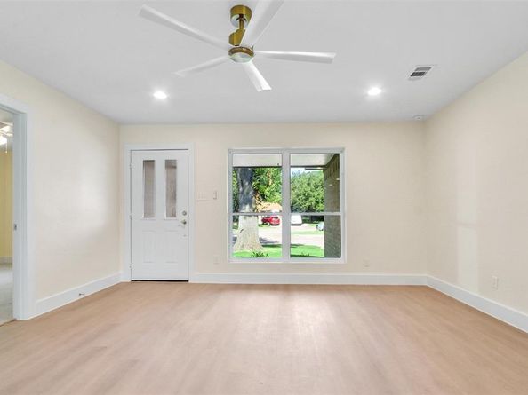 3506  Mcdonald Way , Garland Texas 75041